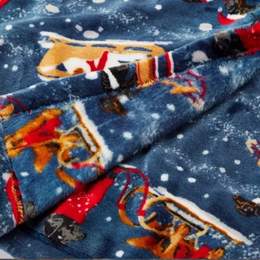 NWT- Velvet Plush Reversible-Blue- Dog Sled- Holiday Throw Blanket 50x60